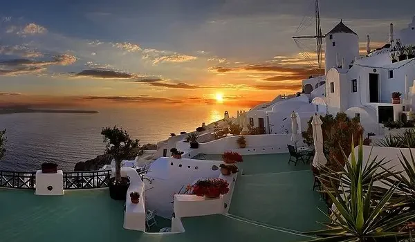 Santorini Village Tour with Oia Sunset