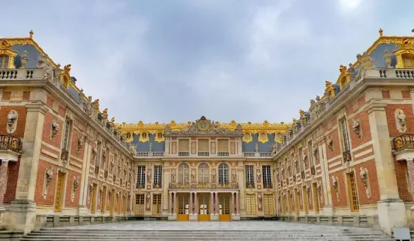 Versailles Palace (1)
