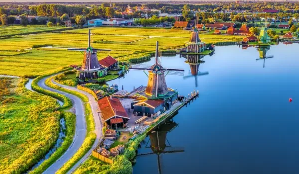 Zaanse Schans, Volendam and Marken Tour